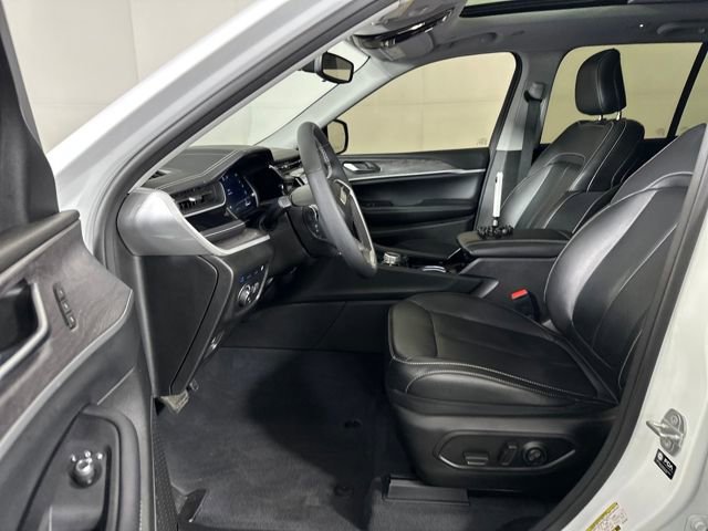 Used 2023 Jeep Grand Cherokee 4WD 4xe image 11