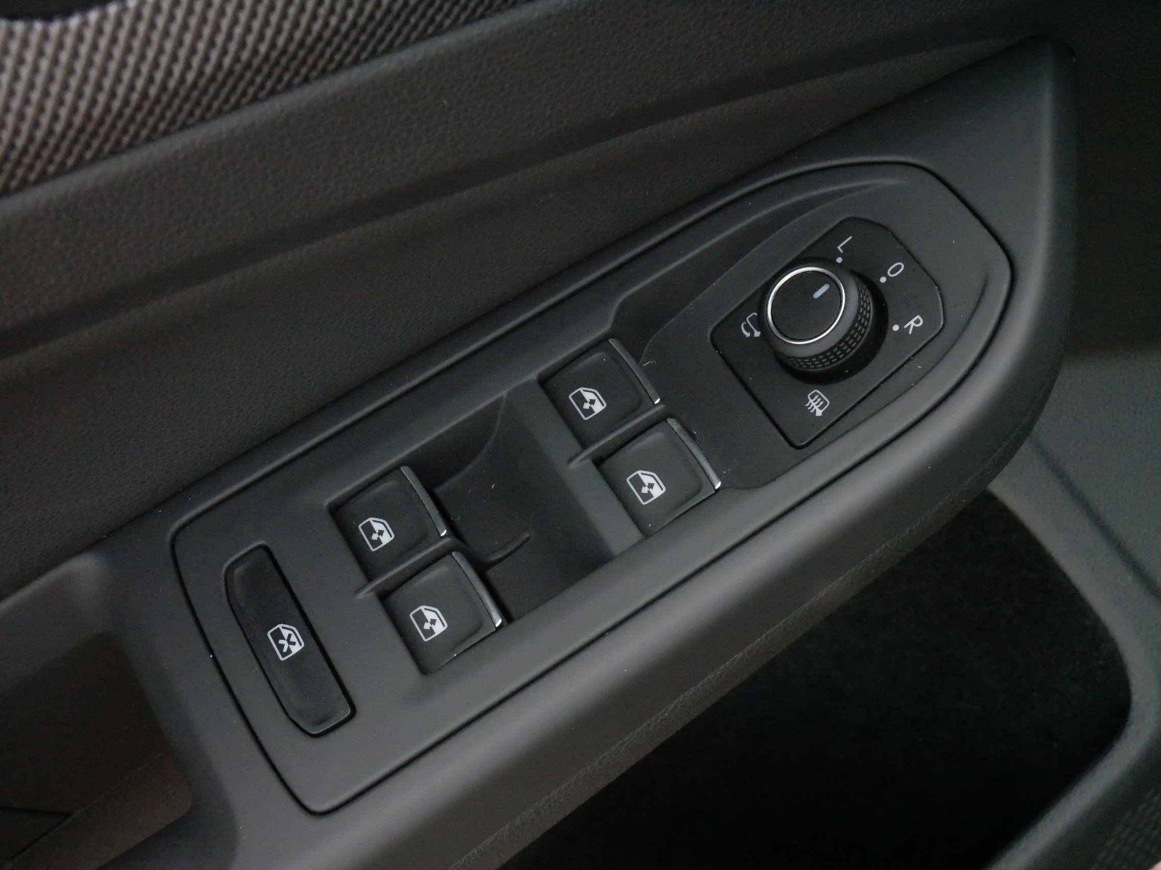 Certified 2025 Volkswagen GTI SE w/ SE Leather Seating Package FWD image 19