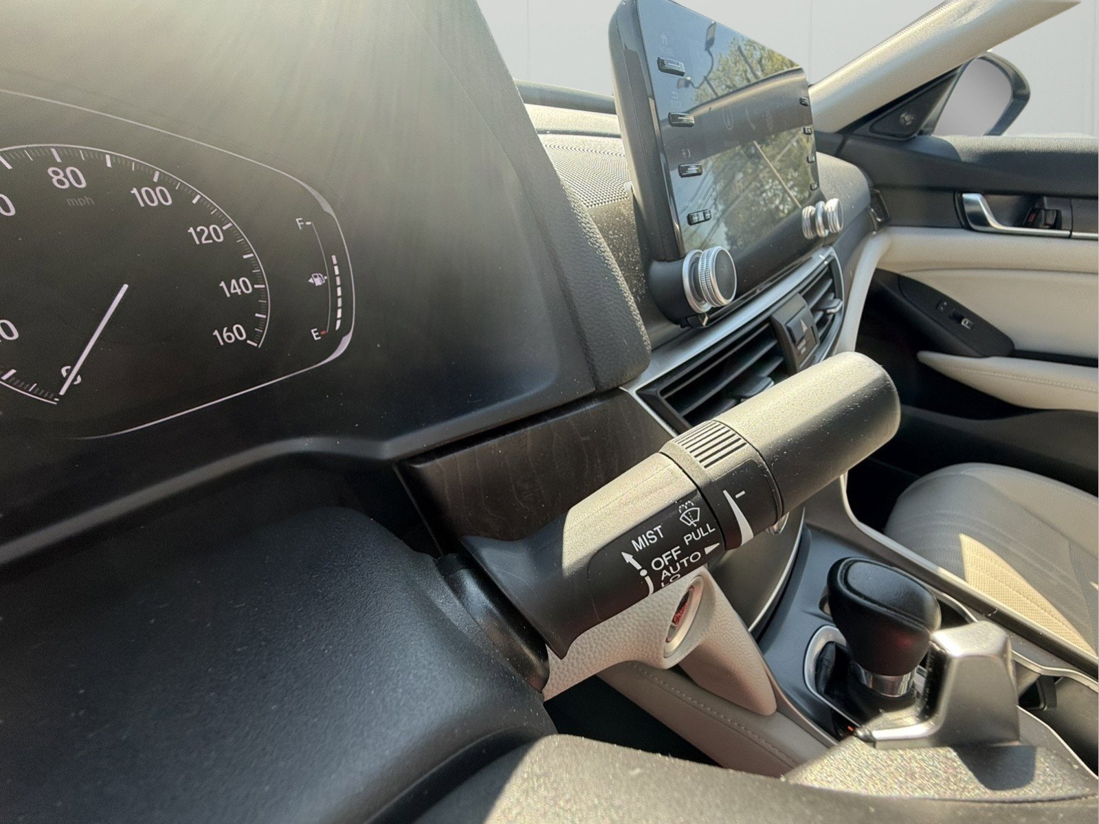 Used 2018 Honda Accord Touring image 23