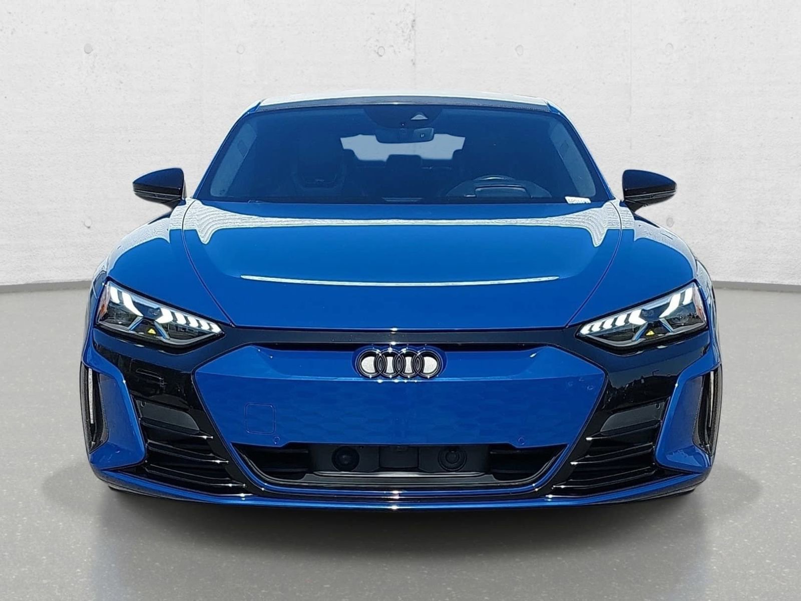 Used 2023 Audi RS e-tron GT w/ Carbon Performance Package AWD/4WD image 2