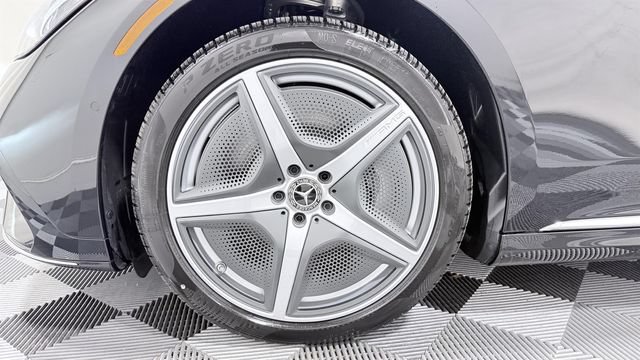 New 2026 Mercedes-Benz EQE 320 4MATIC Sedan image 8