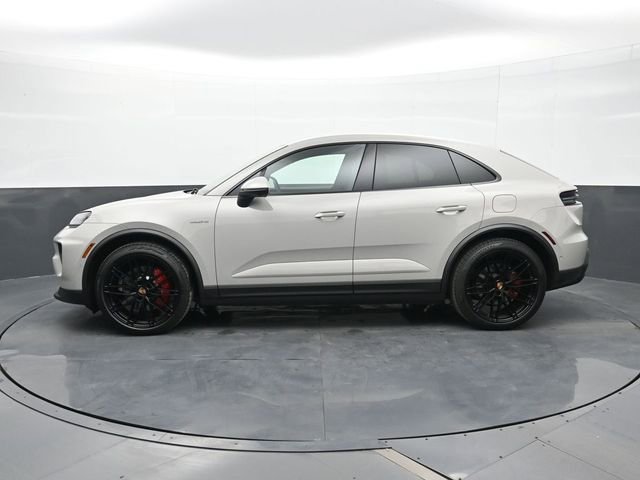 New 2026 Porsche Macan 4S Electric image 2