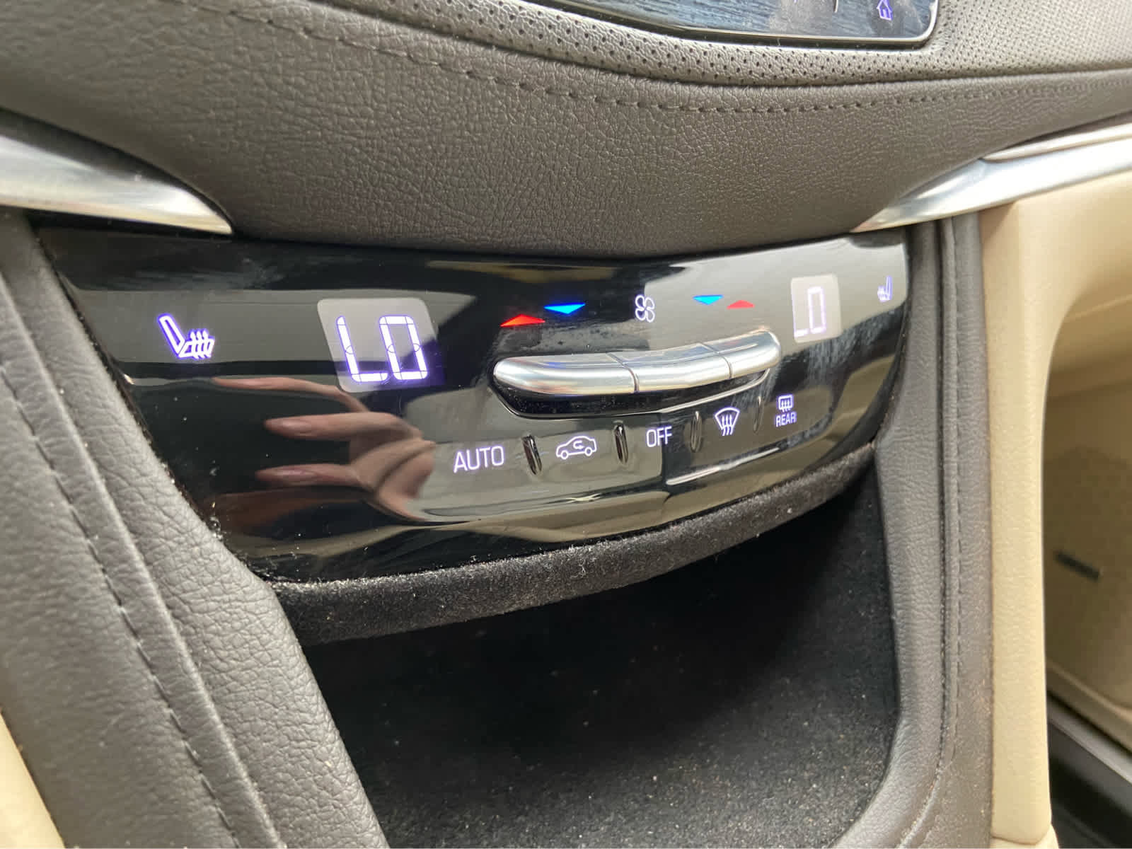 Used 2019 Cadillac XT5 Luxury image 34