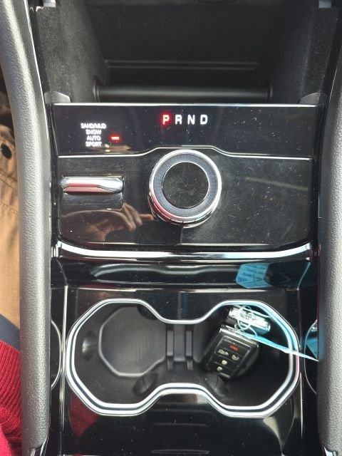 Used 2022 Jeep Grand Cherokee Limited image 26