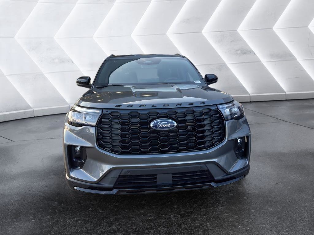 New 2026 Ford Explorer ST-Line w/ ST-Line Street Pack RWD image 2