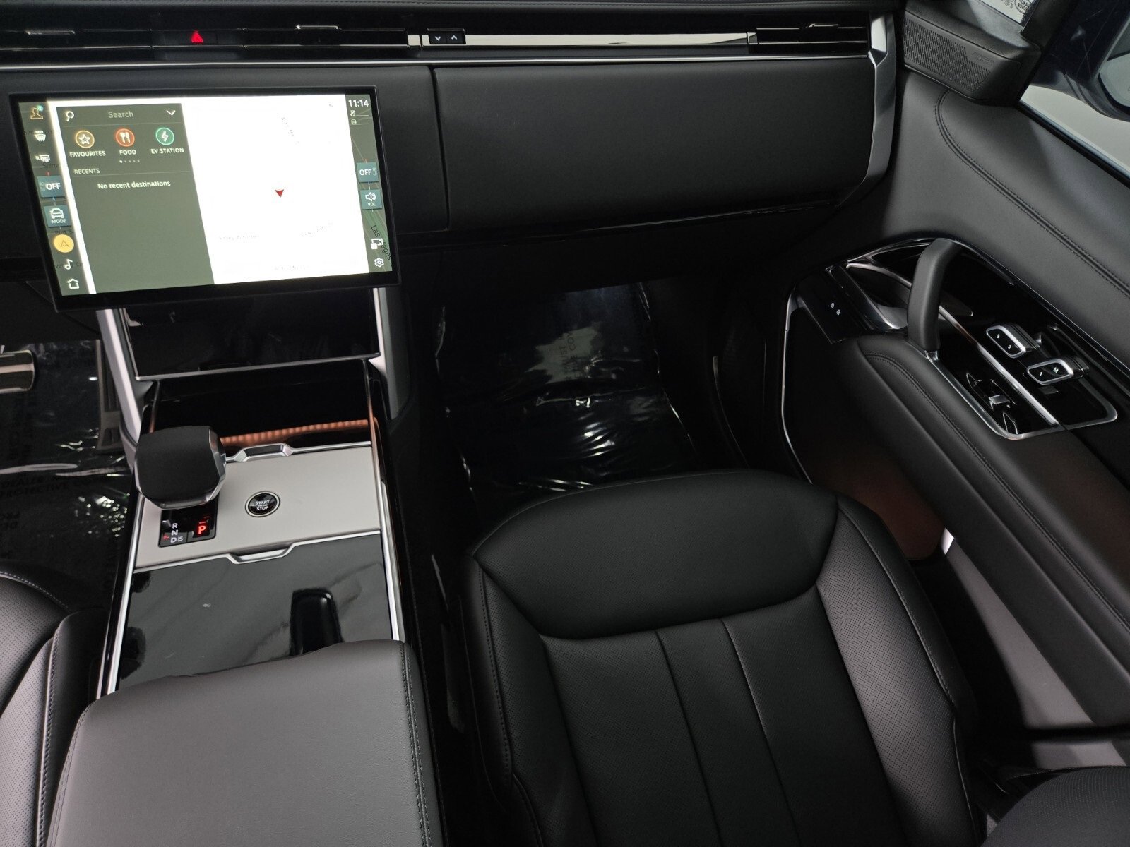 New 2025 Land Rover Range Rover Autobiography image 16