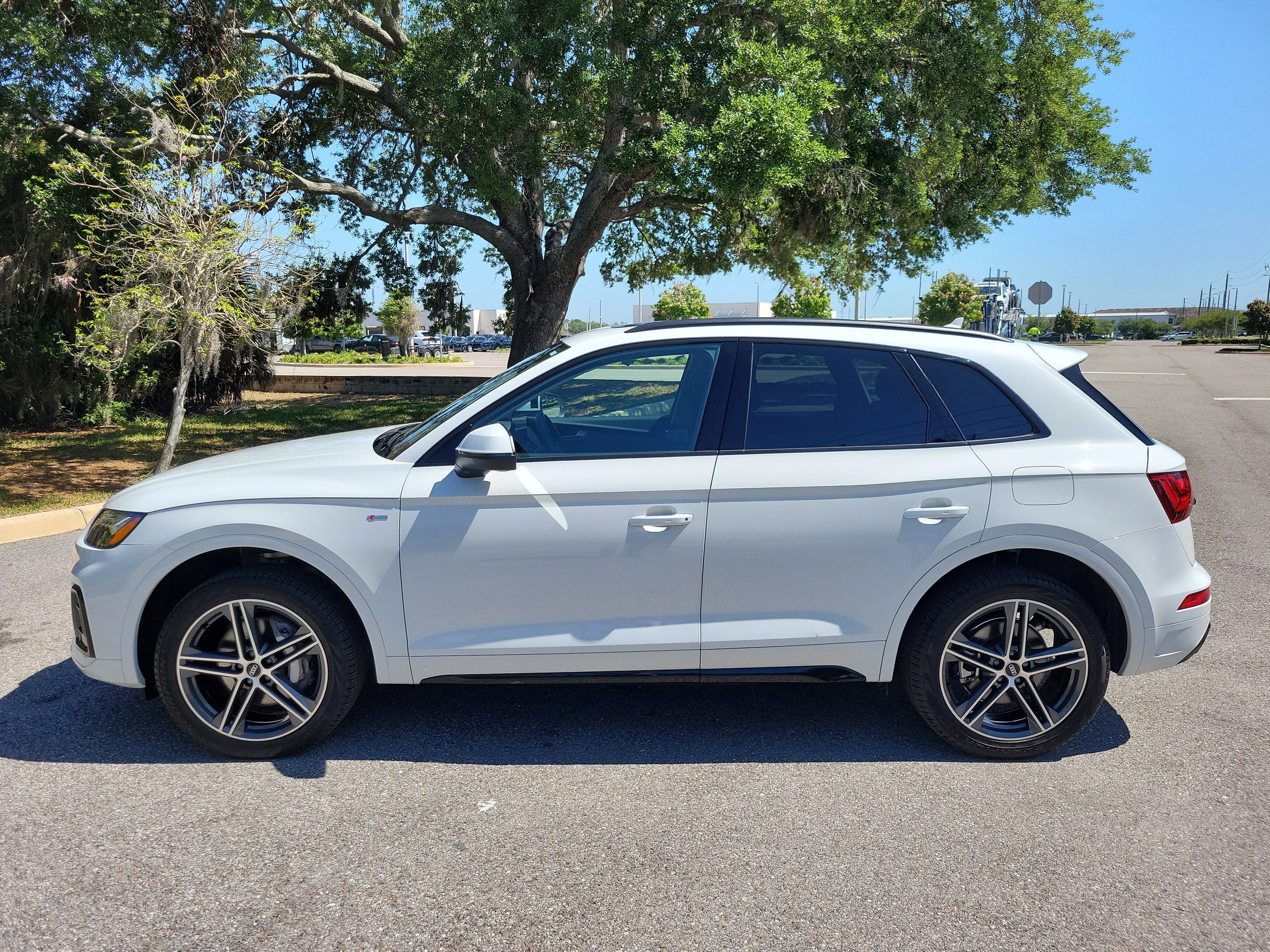 Certified 2023 Audi Q5 e Premium Plus image 7