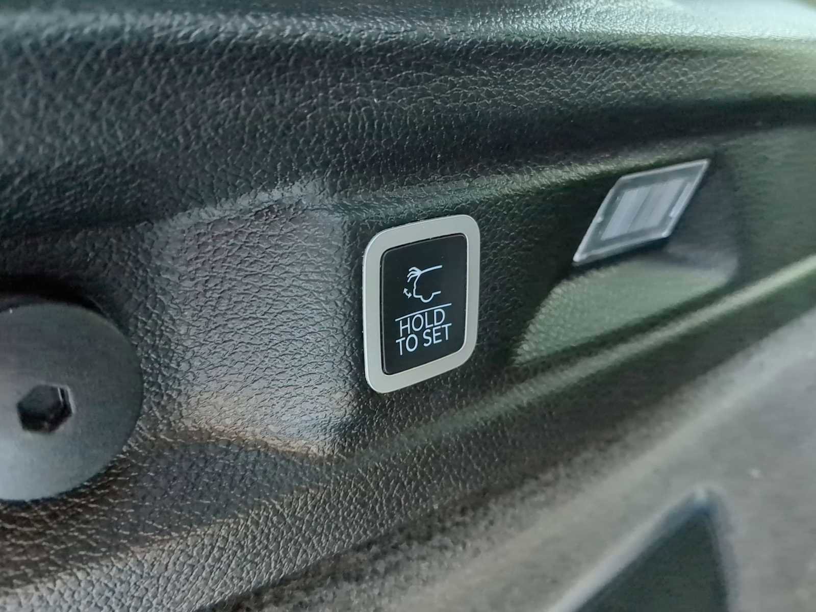 Used 2022 Jeep Grand Cherokee L Overland image 28