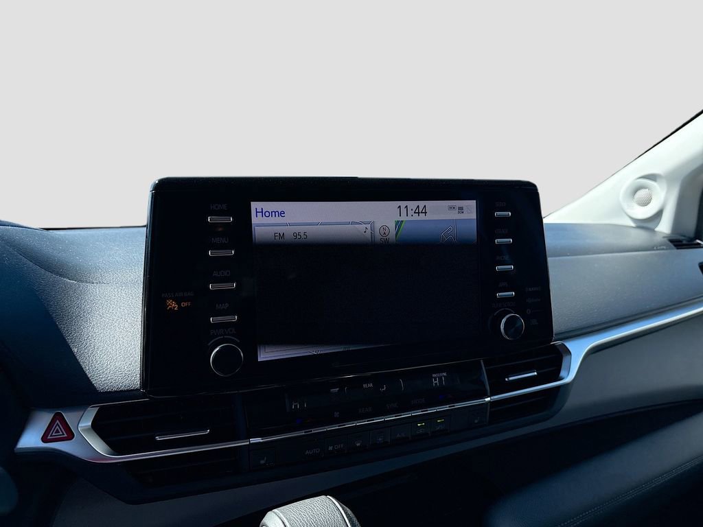 Used 2023 Toyota Sienna XLE w/ XLE Plus Package image 15