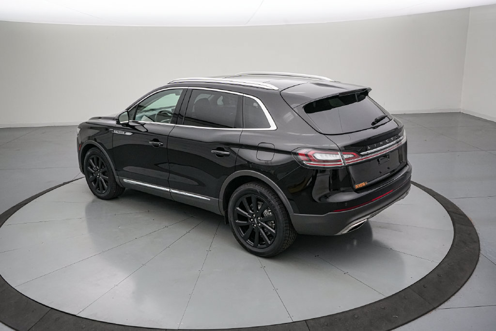 Used 2023 Lincoln Nautilus Reserve w/ Monochromatic Package AWD/4WD image 6