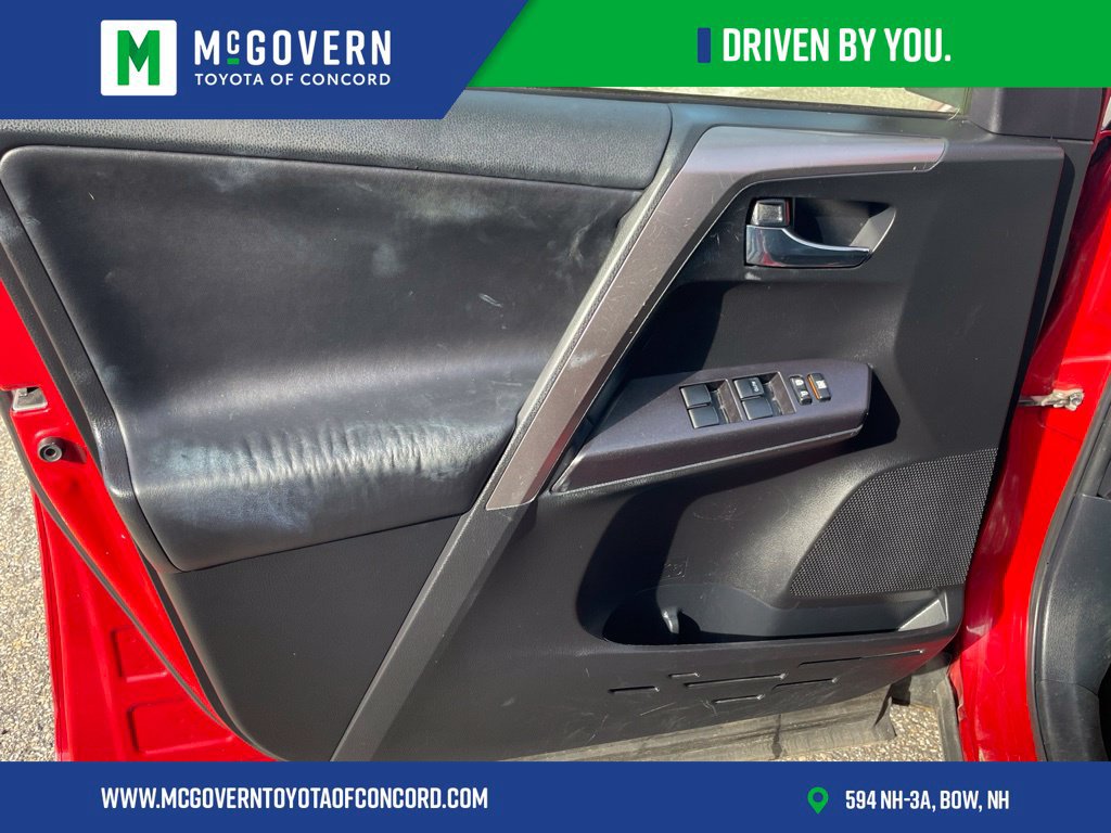 Used 2016 Toyota RAV4 XLE AWD/4WD image 13