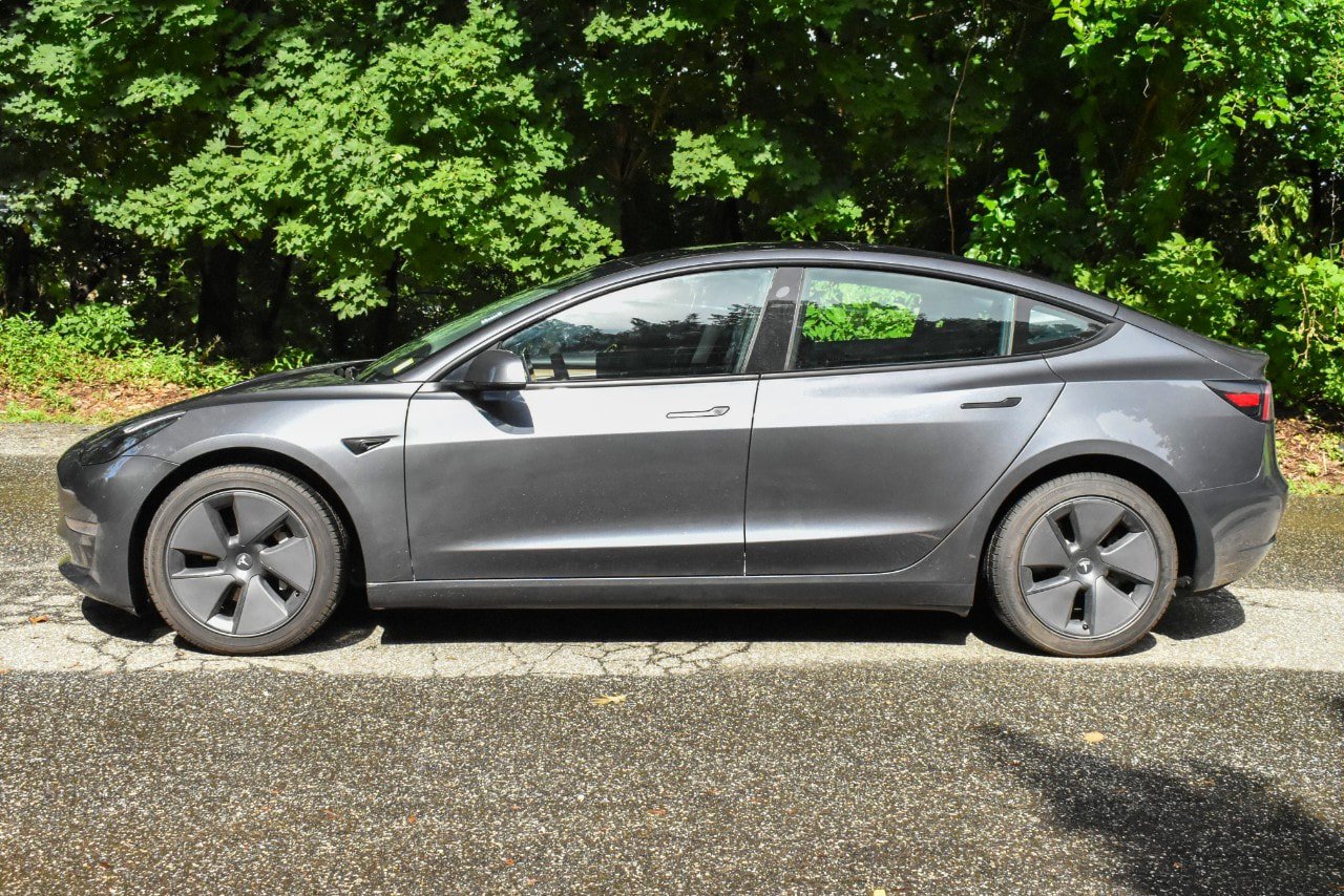 Used 2023 Tesla Model 3 Long Range AWD/4WD image 3