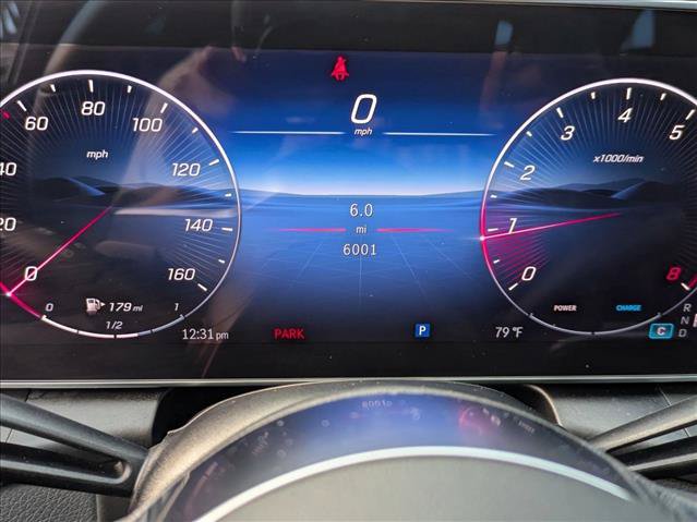 Used 2025 Mercedes-Benz GLC 300 4MATIC image 11