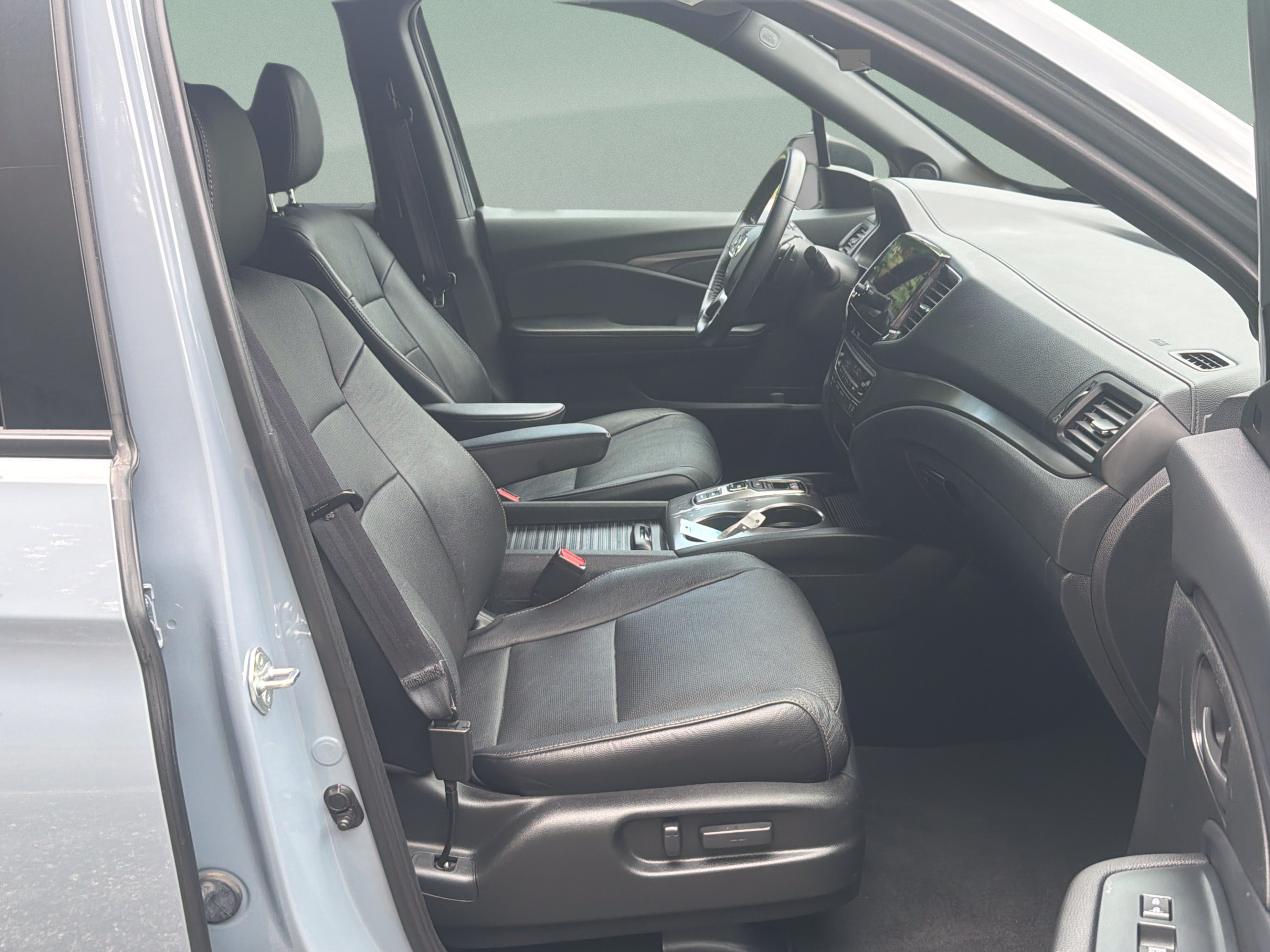 Used 2023 Honda Passport EX-L image 28