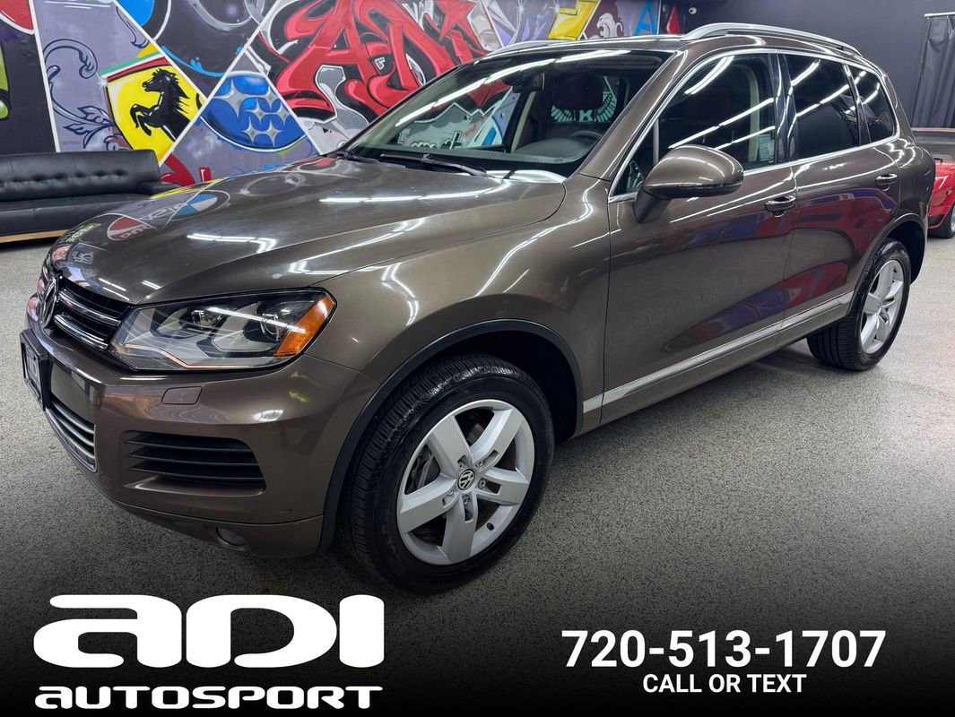 Used 2014 Volkswagen Touareg Sport image 1