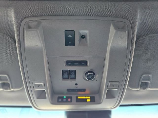 Used 2020 Cadillac Escalade Premium Luxury image 27