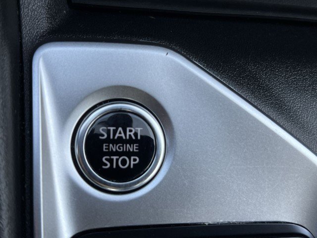 Used 2025 Nissan Altima 2.5 SV image 16