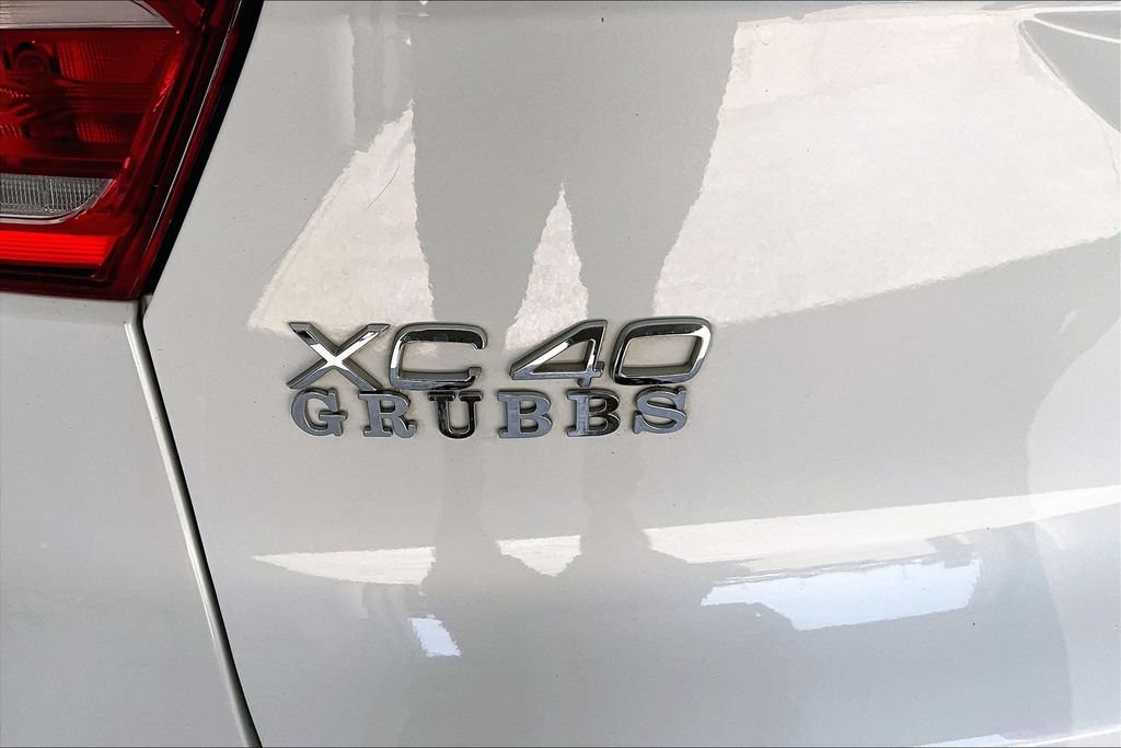 Used 2020 Volvo XC40 T5 R-Design w/ Protection Package Premier AWD/4WD image 35