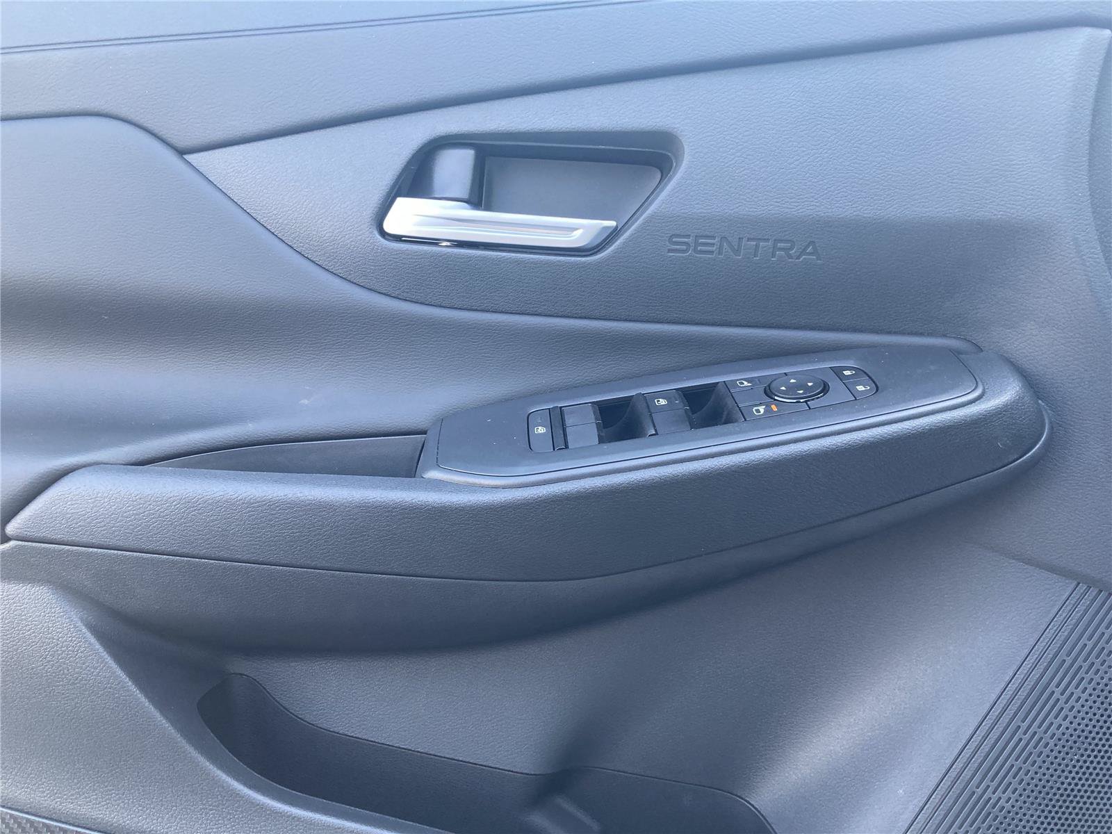 New 2026 Nissan Sentra SV w/ SV Convenience Package FWD image 24