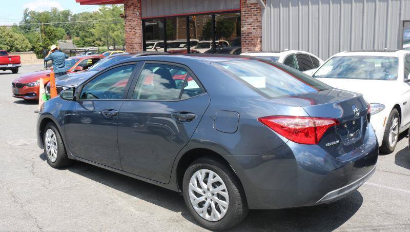 Used 2019 Toyota Corolla LE FWD image 4