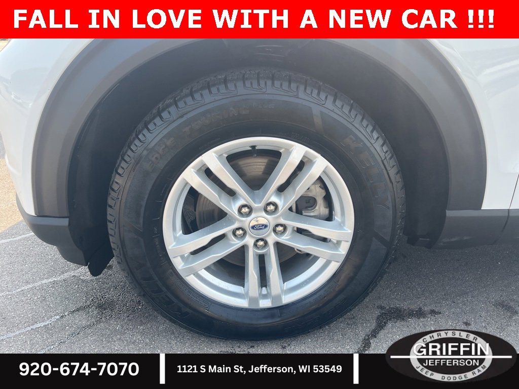 Used 2023 Ford Explorer XLT w/ Equipment Group 202A image 7