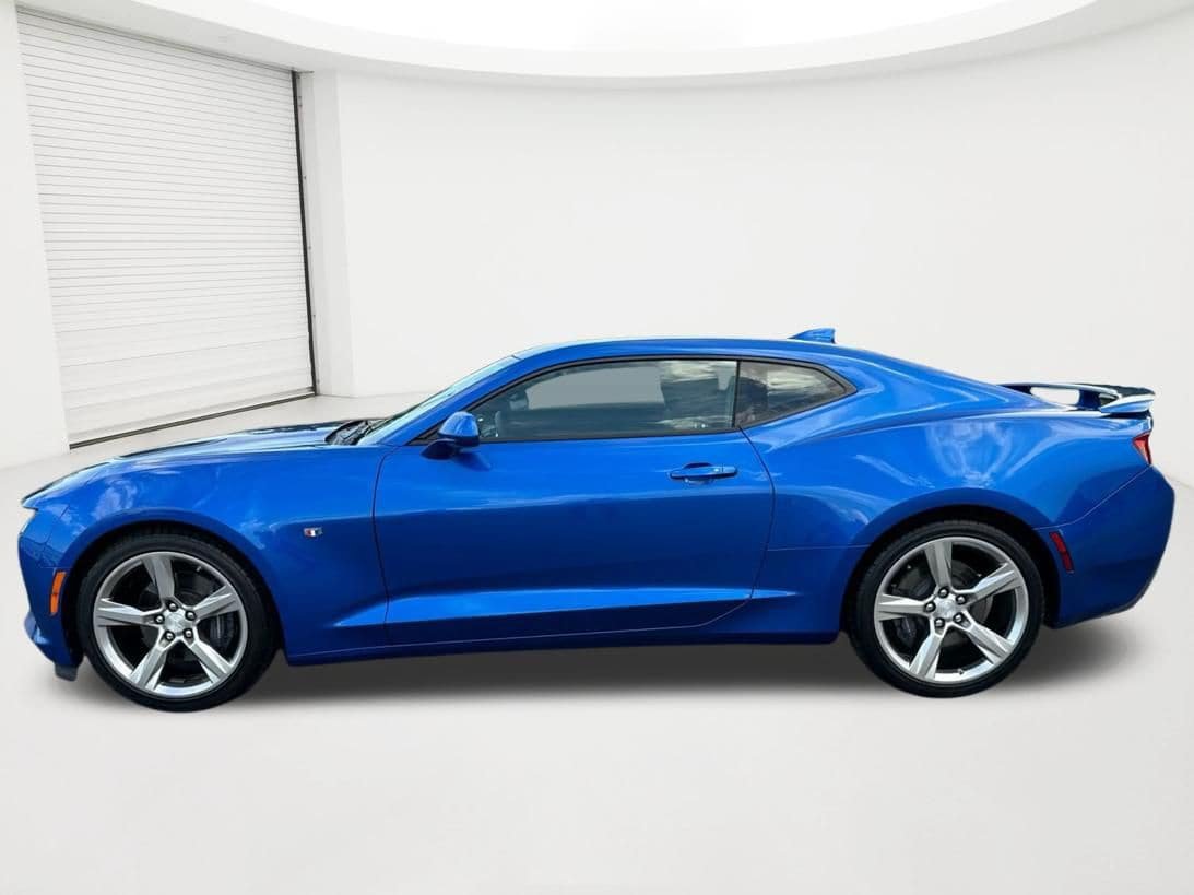 Used 2018 Chevrolet Camaro SS RWD image 8