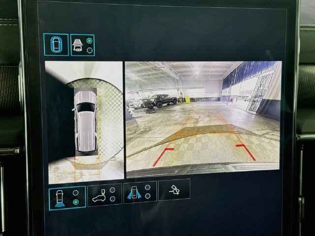Used 2025 GMC Yukon XL Elevation RWD image 18