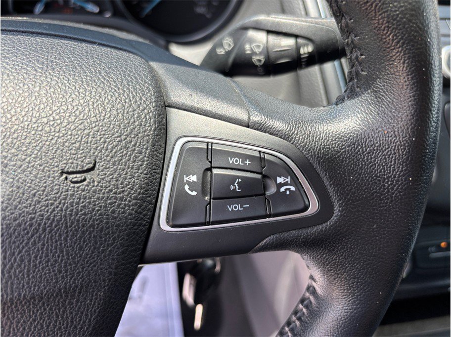 Used 2015 Ford Focus SE w/ Equipment Group 201A FWD image 22