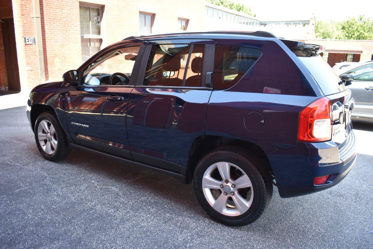 Used 2012 Jeep Compass Sport AWD/4WD image 6