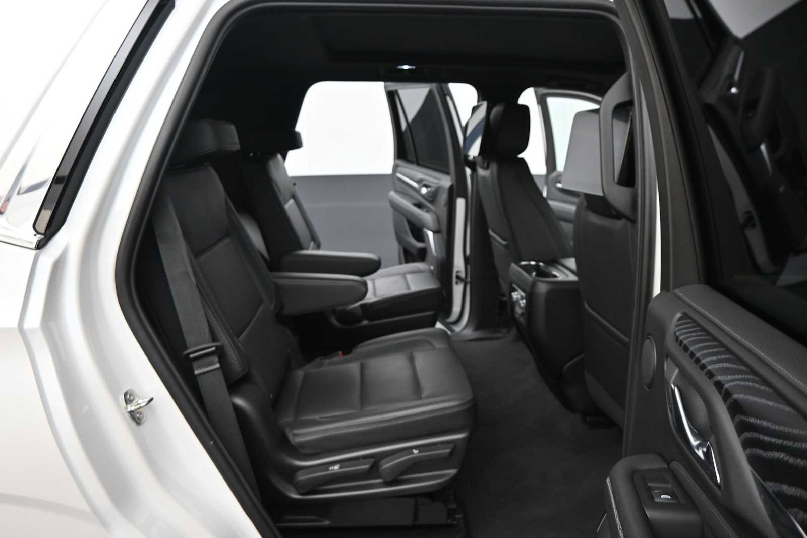 Used 2023 GMC Yukon Denali w/ Denali Reserve Package AWD/4WD image 18