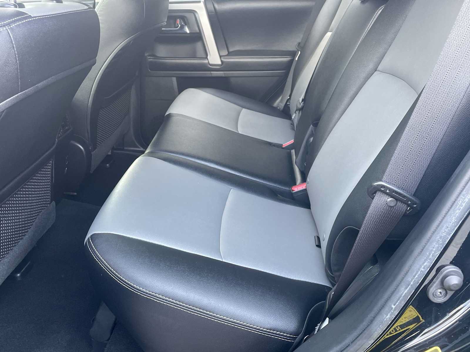 Used 2016 Toyota 4Runner SR5 Premium RWD image 9