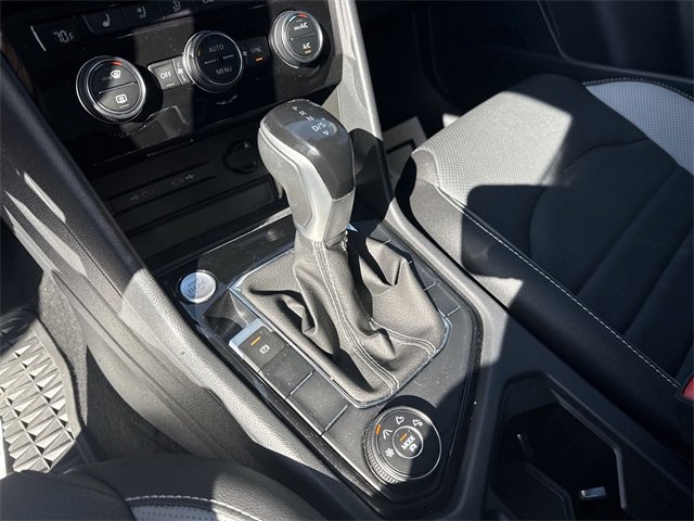 Used 2024 Volkswagen Taos SEL image 19