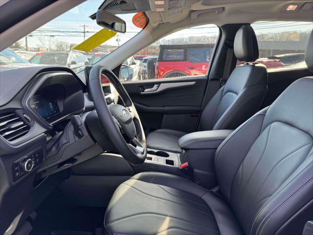 Used 2025 Ford Escape PHEV w/ PHEV Premium Package image 13