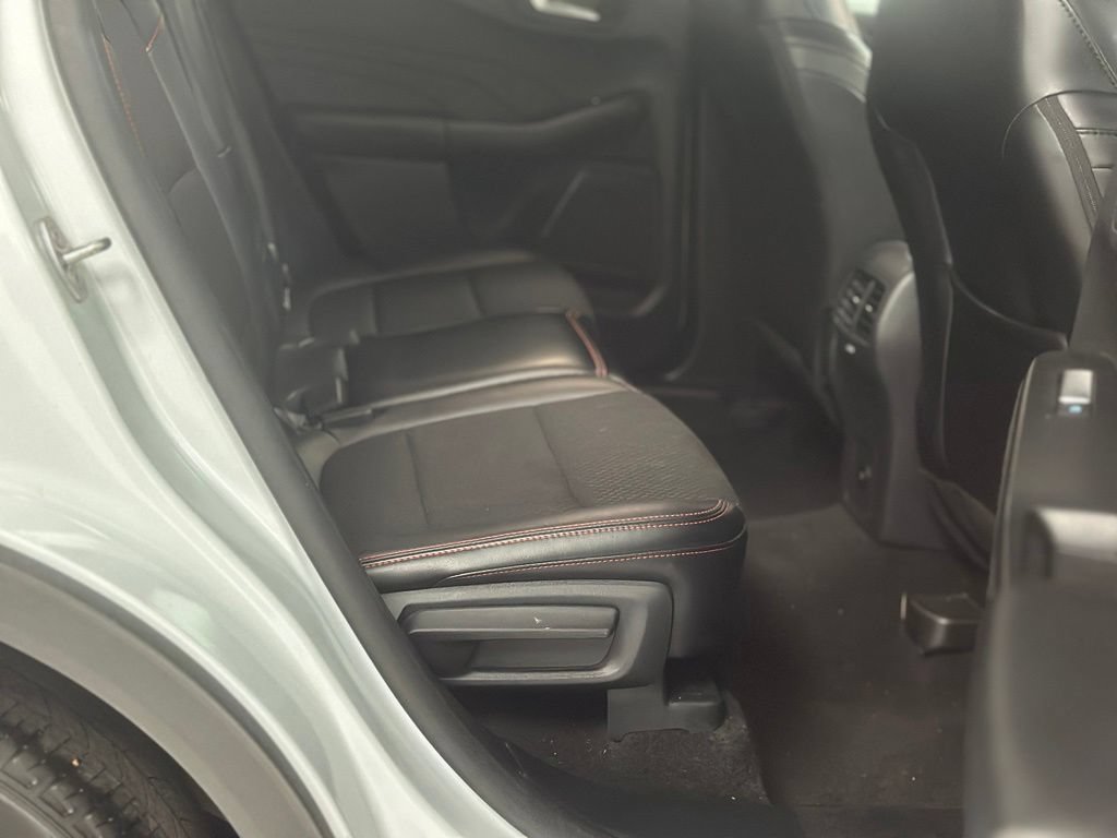 Certified 2025 Ford Escape ST-Line FWD image 20