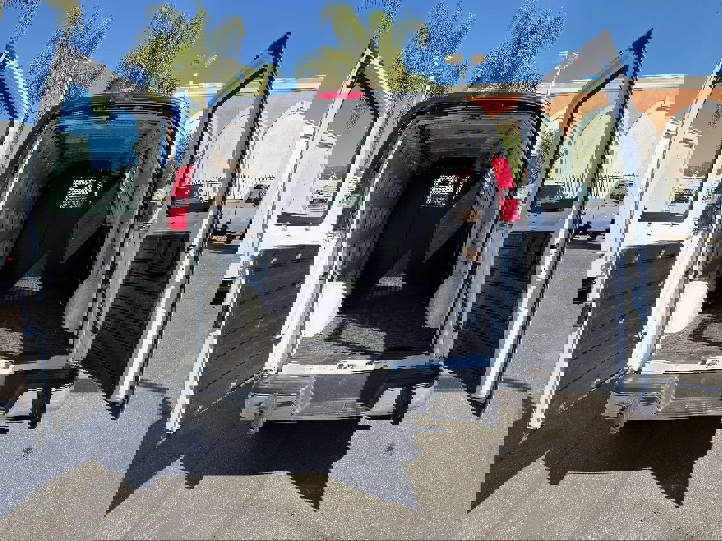 Used 2024 GMC Savana 2500 w/ Driver Convenience Package image 18