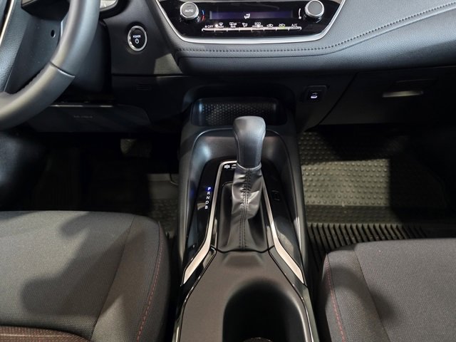 Used 2025 Toyota Corolla SE w/ Convenience Package image 20