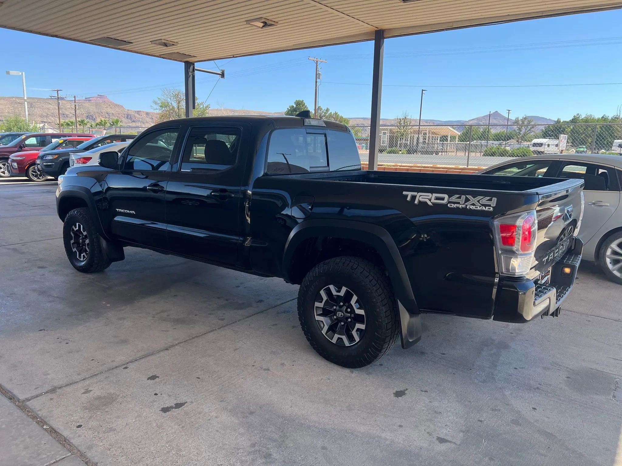 Used 2021 Toyota Tacoma TRD Off-Road image 7
