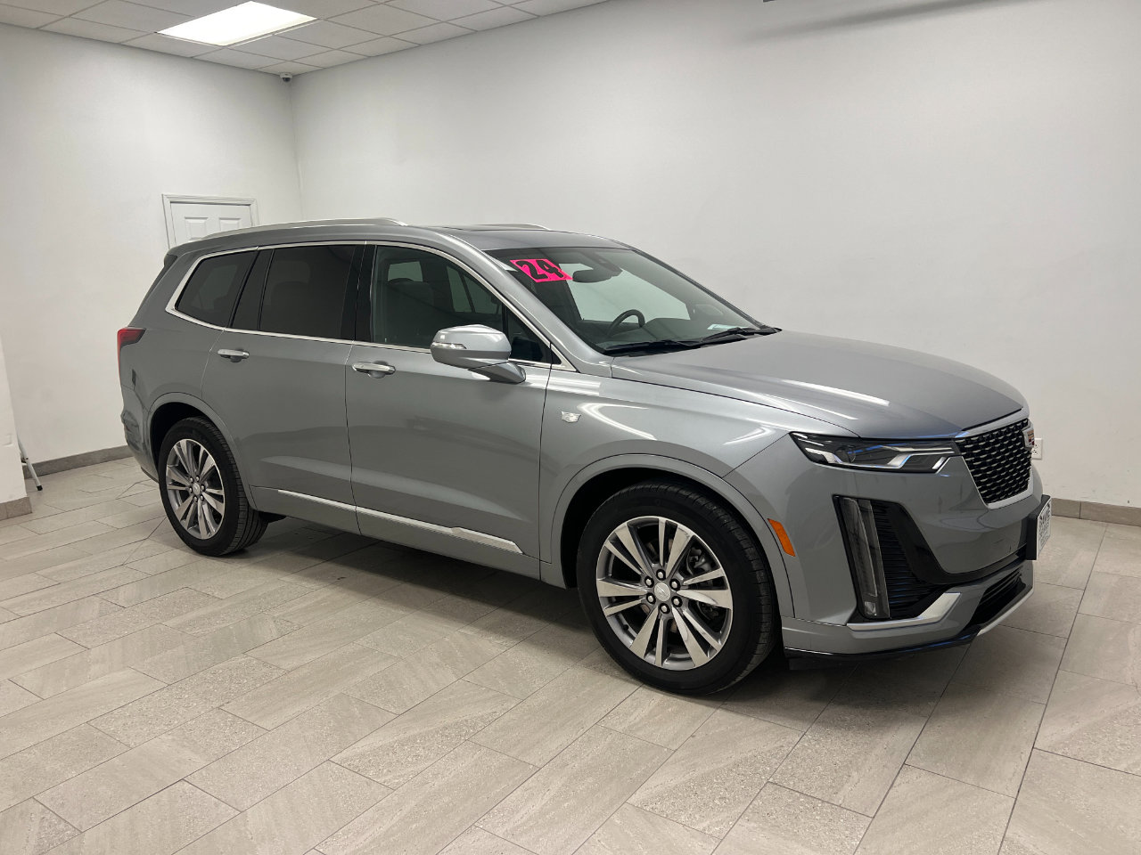 Used 2024 Cadillac XT6 Premium Luxury image 7