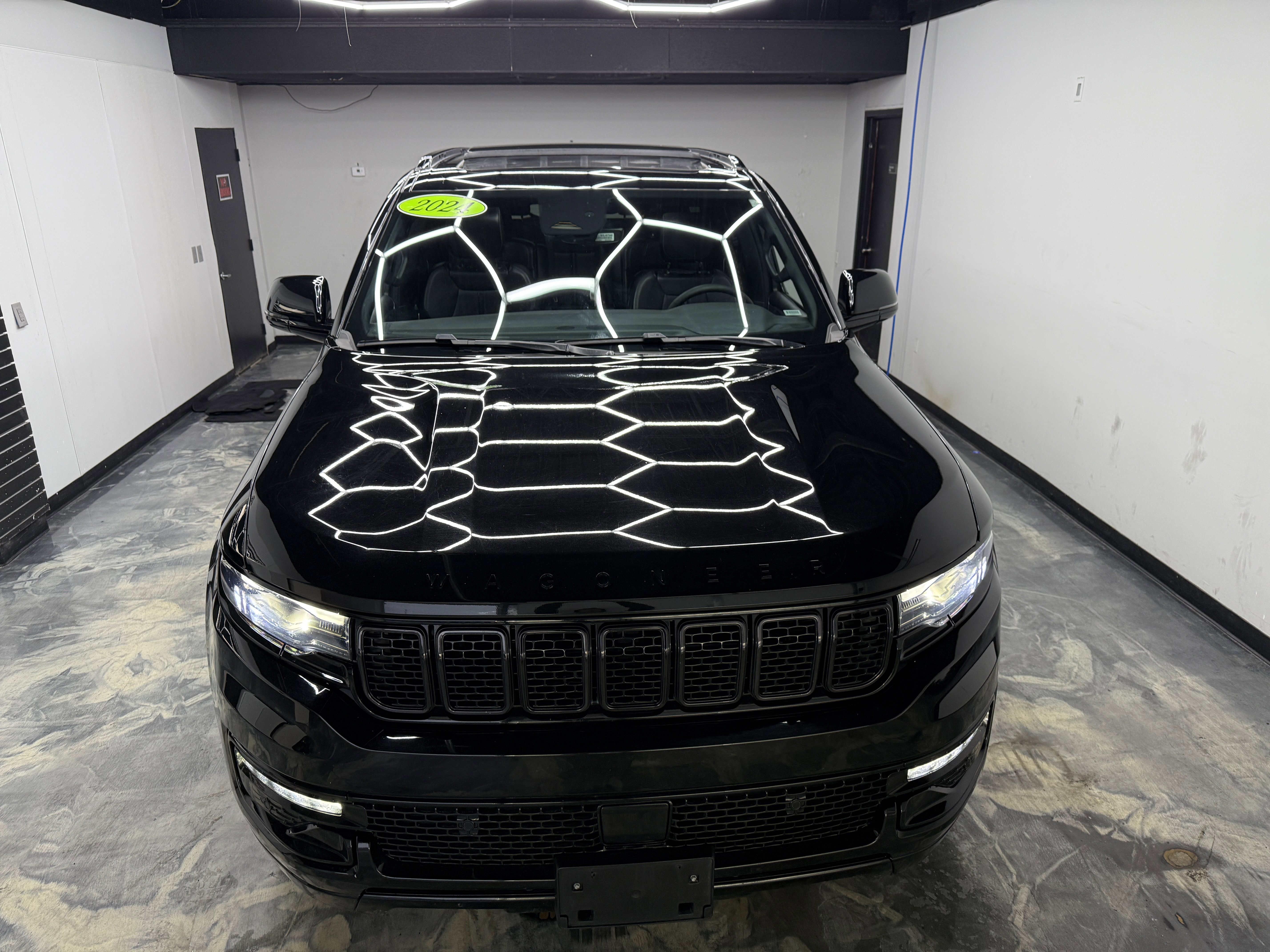 Used 2024 Jeep Wagoneer Series II image 8