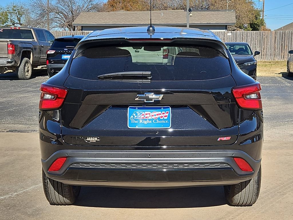 Used 2025 Chevrolet Trax RS w/ Driver Confidence Package image 9