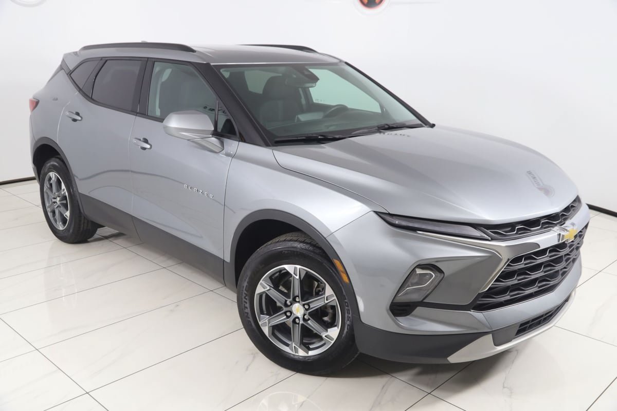 Used 2024 Chevrolet Blazer LT w/ Convenience Package FWD image 16