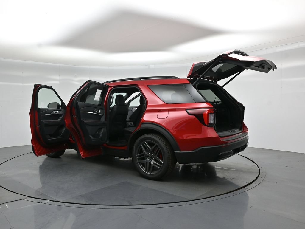 New 2026 Ford Explorer ST-Line w/ ST-Line Street Pack RWD image 36