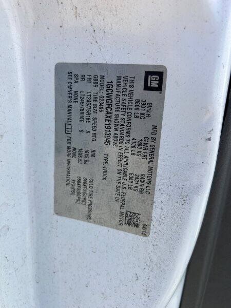 Used 2014 Chevrolet Express 2500 RWD image 15