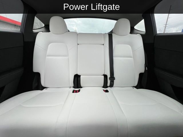 Used 2024 Tesla Model Y Long Range image 3