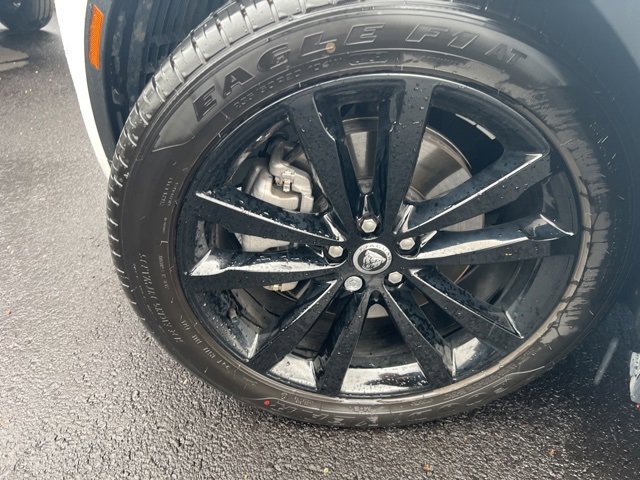 Used 2024 Jaguar E-PACE R-Dynamic SE image 7