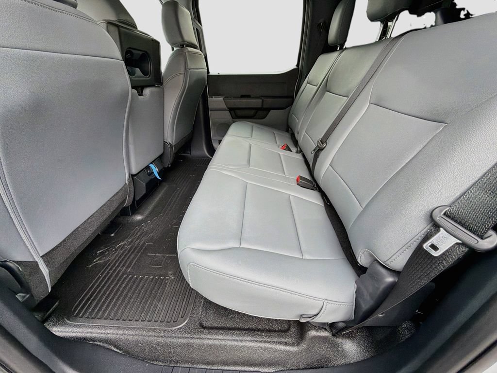 New 2026 Ford F550 4x4 Crew Cab image 19