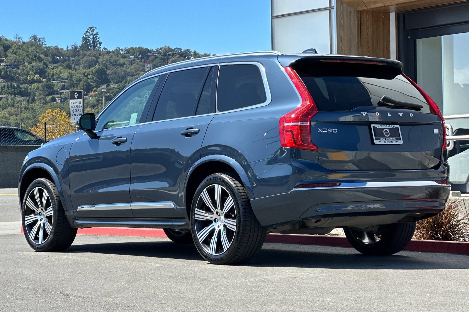 Certified 2024 Volvo XC90 T8 Plus w/ Protection Package Premier AWD/4WD image 7