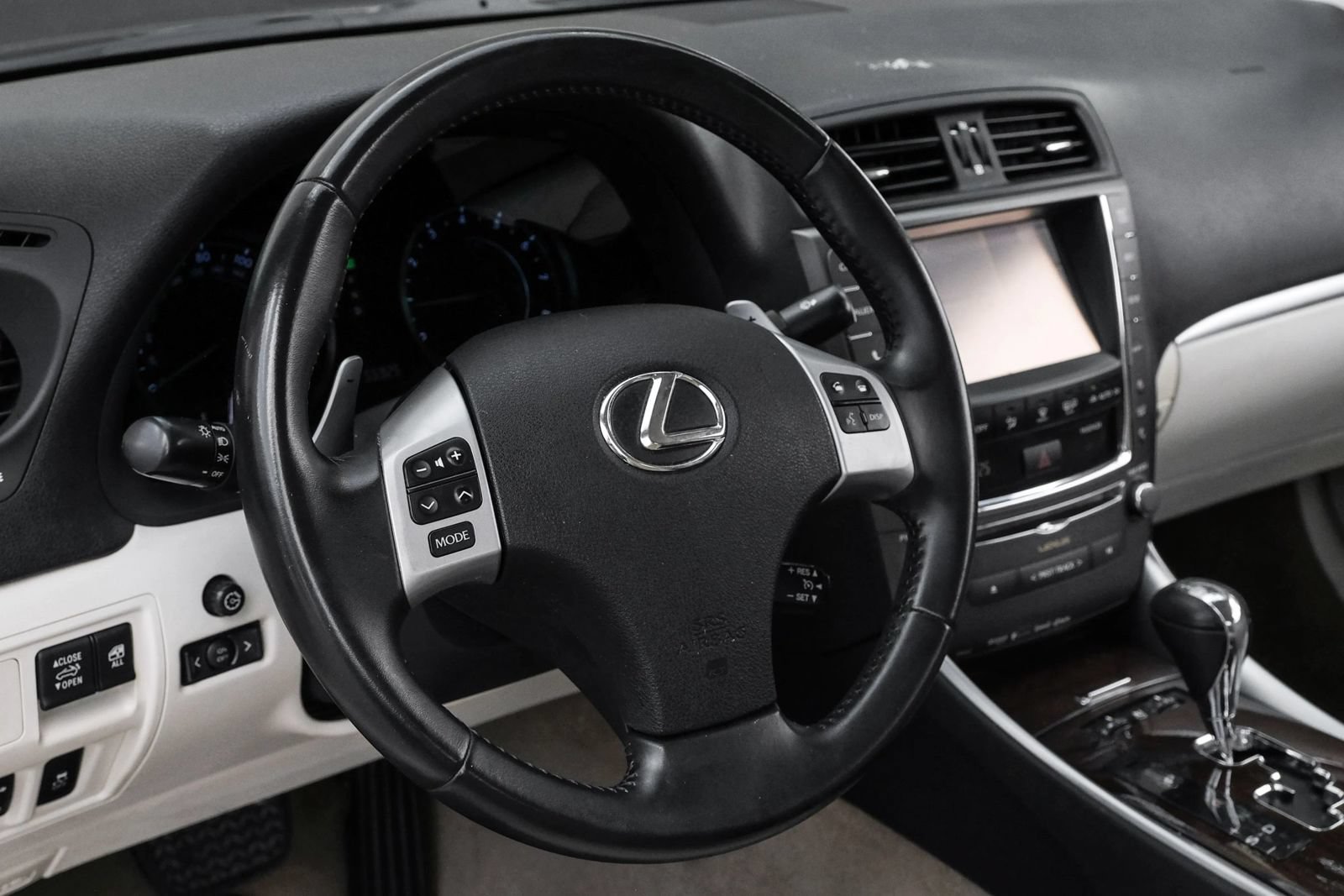 Used 2015 Lexus IS 350C w/ Navigation System Package RWD image 19