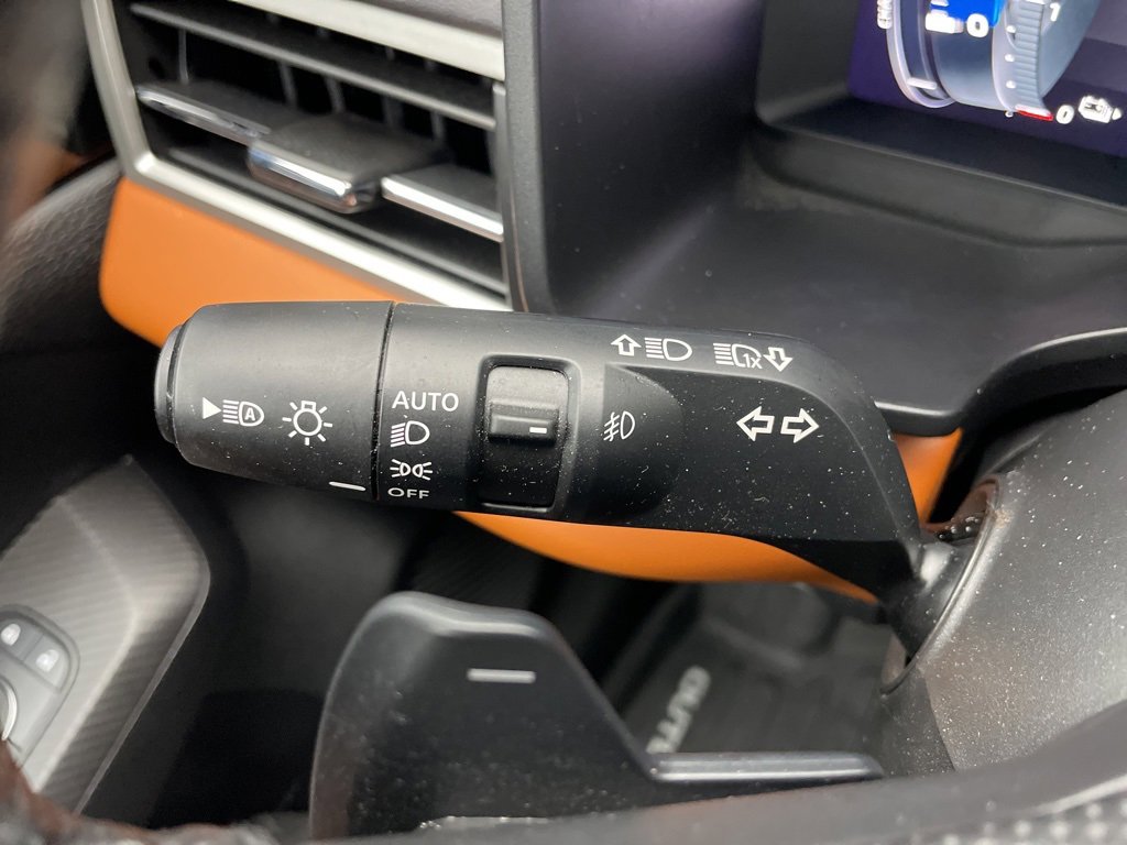 Used 2023 Mitsubishi Outlander SEL image 28