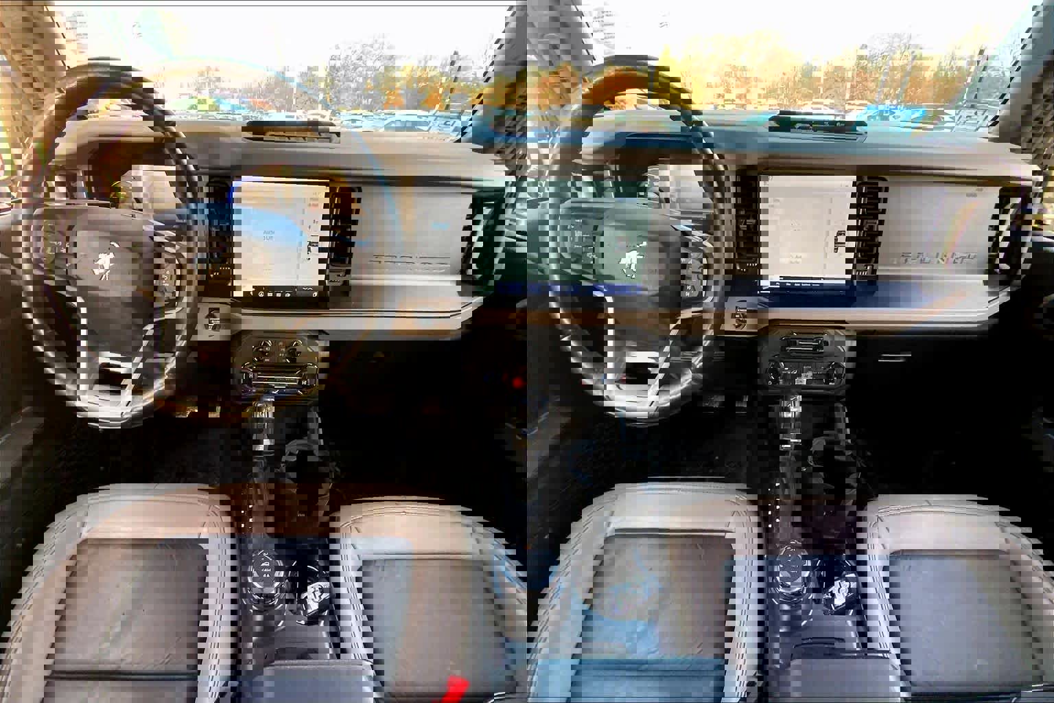 Used 2023 Ford Bronco Wildtrak image 15